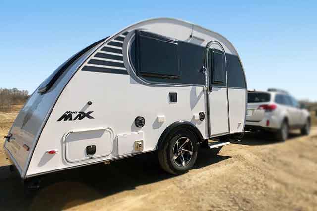 5 Best Small Travel Trailers with Bathroom: Little Guy