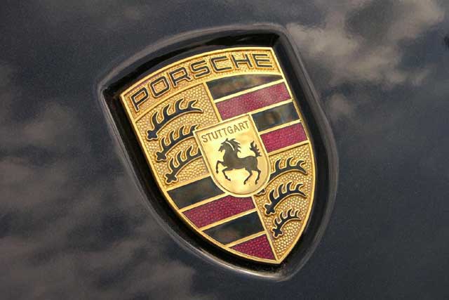 Ferrari Logo vs. Porsche Logo: Porsche
