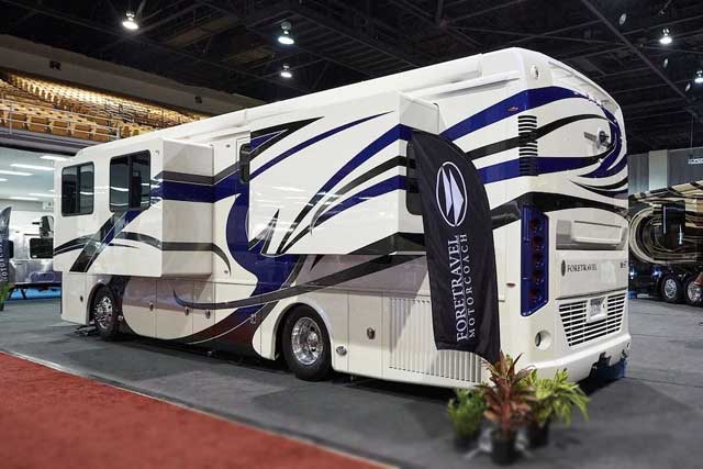Top 10 Most Expensive Luxury Buses in the World: IH-45