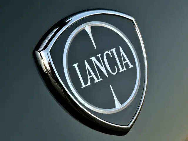 Lancia Emblem 640x480