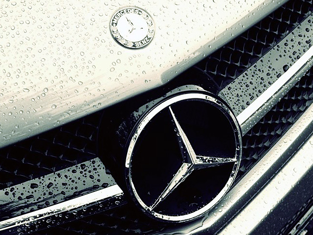 Logo Mercedes - O'communication