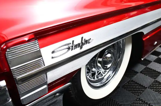 1961 Oldsmobile Starfire, Side Emblem
