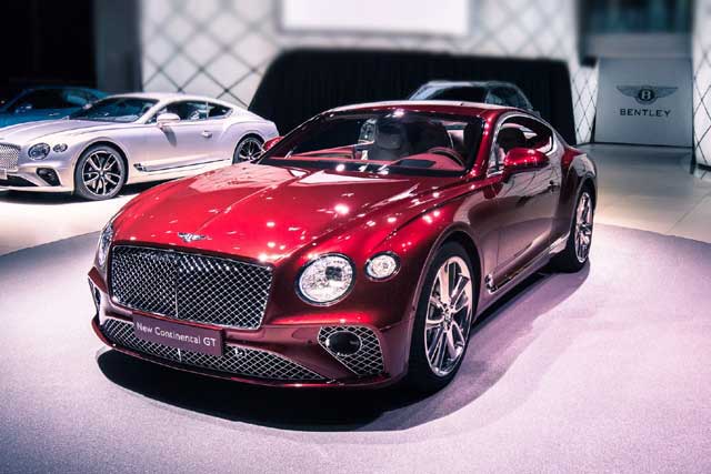 Bentley vs Rolls-Royce: Which Is Better? Bentley