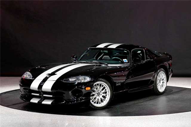 The 10 Best Muscle Cars from the '90s: 1. 1997 Dodge Viper GTS