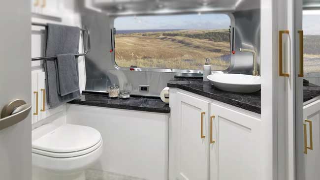 1000 lb travel trailer with bathroom