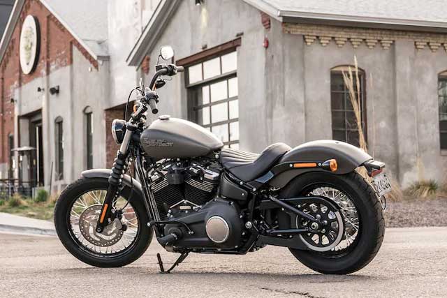 5 Best Sport Cruiser Motorcycle: Harley Davidson Street Bob