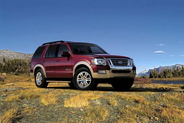 Best V8 Cars Under 10K: Ford Explorer 2006