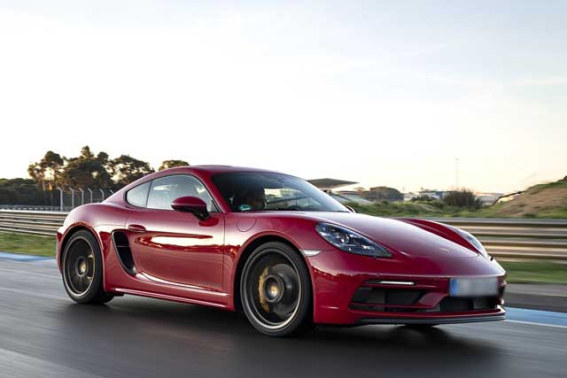 10 Fastest 4-Cylinder Cars: Ranked by 0-60 MPH: #2 2018 Porsche 718 Cayman GTS