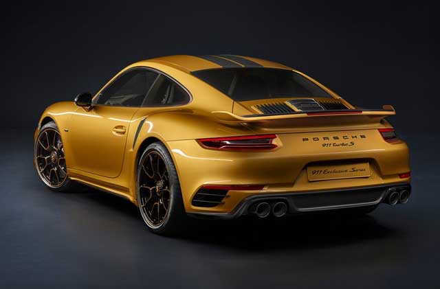 Top 10 Fastest 4-seat Sports Cars in the World: 911 Turbo S
