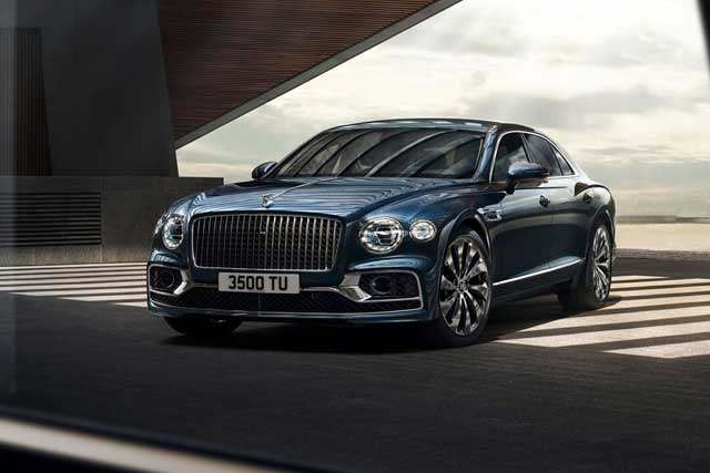 Top 10 Fastest 4-seat Sports Cars in the World: Flying Spur