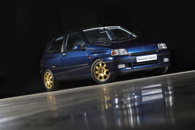 The 10 Greatest Hot Hatchbacks of All Time: #6. Renault Clio Williams