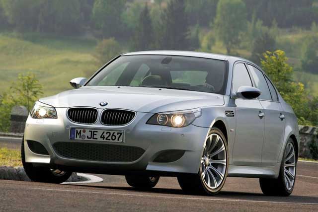 BMW M5 (E60)