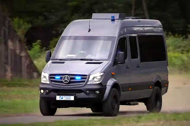 Mercedez-Benz Sprinter 515 