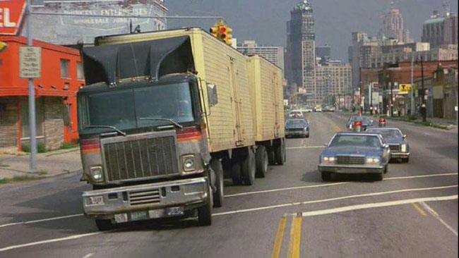 80s Movies: Top 10 Car Chase Scenes (Heart-Pounding)