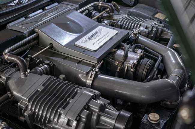 Aston Martin Vantage V550: 5.3-liter V-8 engine