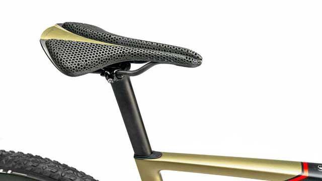 Lamborghini and 3T Unveil Huracán Sterrato Bike