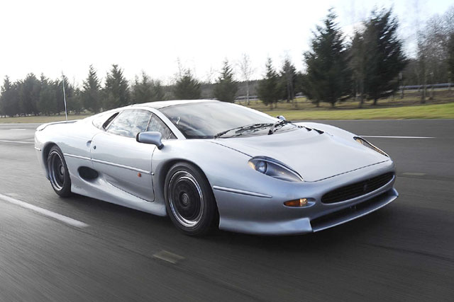 Jaguar XJ220